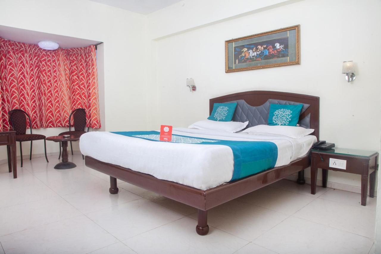 Oyo 12357 Hotel Nilgiris Inn Уті Екстер'єр фото